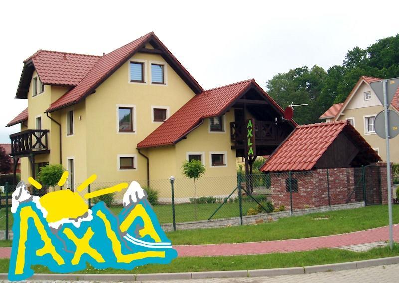 Willa Axla Z Weranda Ogrodem I Parkingiem 库多瓦-兹德鲁伊 外观 照片
